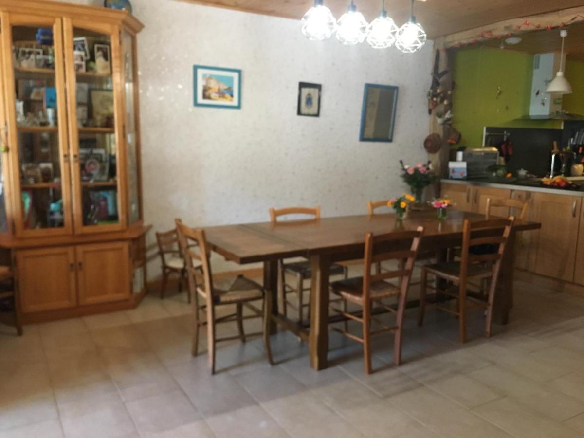 Plein Pied Village Montrond  Esterno foto